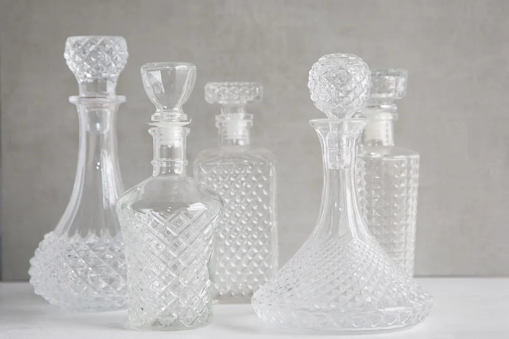 Pretty_Willow_Prop_Hire_Perth_DECOR_Glassware_Glass-decanters.jpg