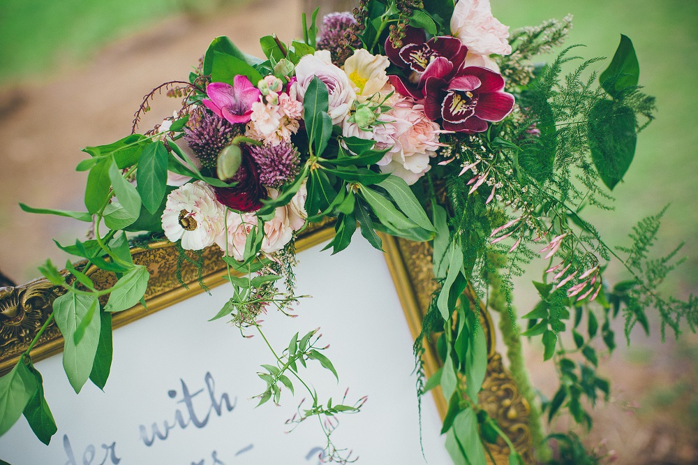 Pretty_Willow_Prop_Hire_Perth_SIGNAGE_Details_Ornate_Gold_Frames (2).jpg