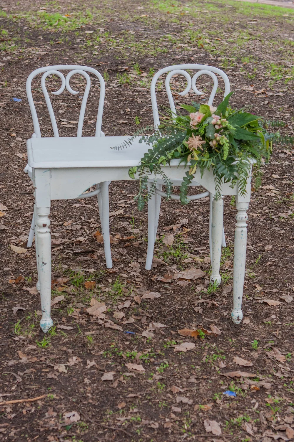 Pretty_Willow_Prop_Hire_Perth_CEREMONY_Signing_Chairs_White-chairs.jpg