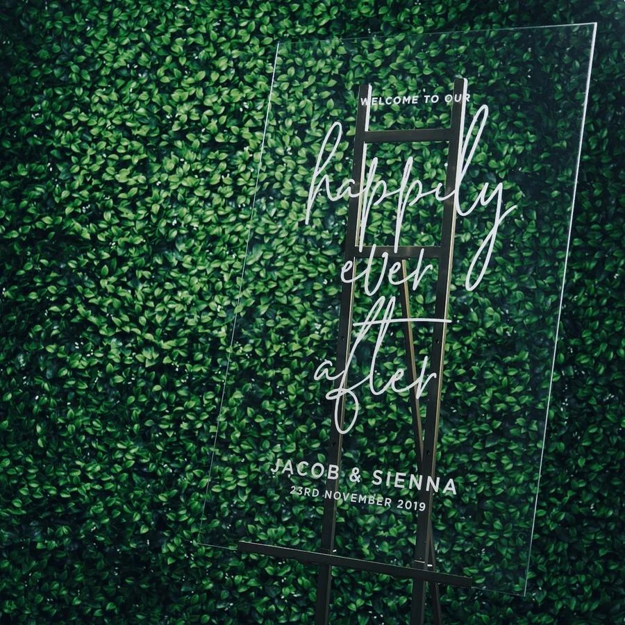 Gold Easel — Pretty Willow Prop Hire Perth