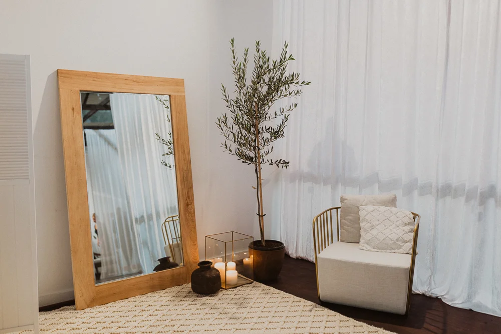 Pretty_Willow_Prop_Hire_Perth_DECOR_Details_Timber_Framed_Mirror (2).jpg