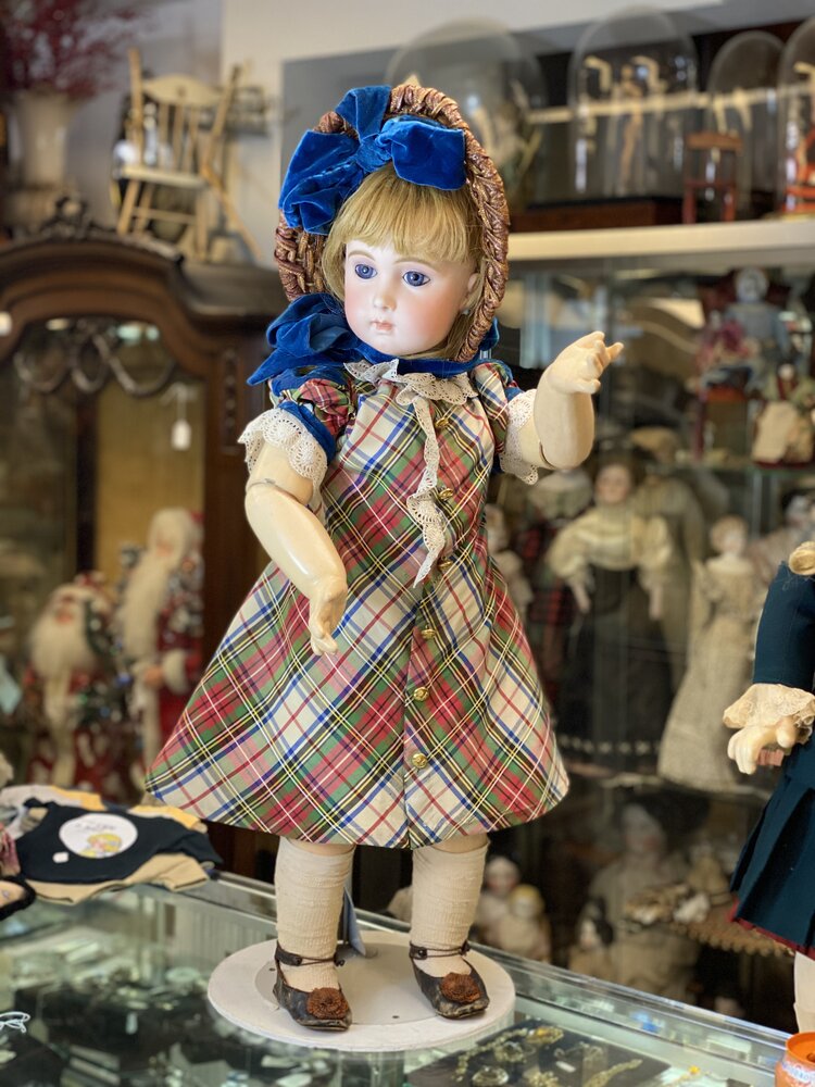 Reproduction Poupée Ancienne JUMEAU 62 Cm - Tête Biscuit - 'Triste' Ou 'Longue Face'