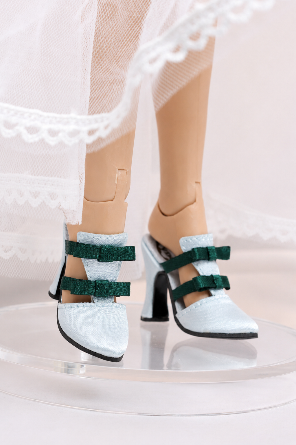Marie Antoinette Shoe (1).png