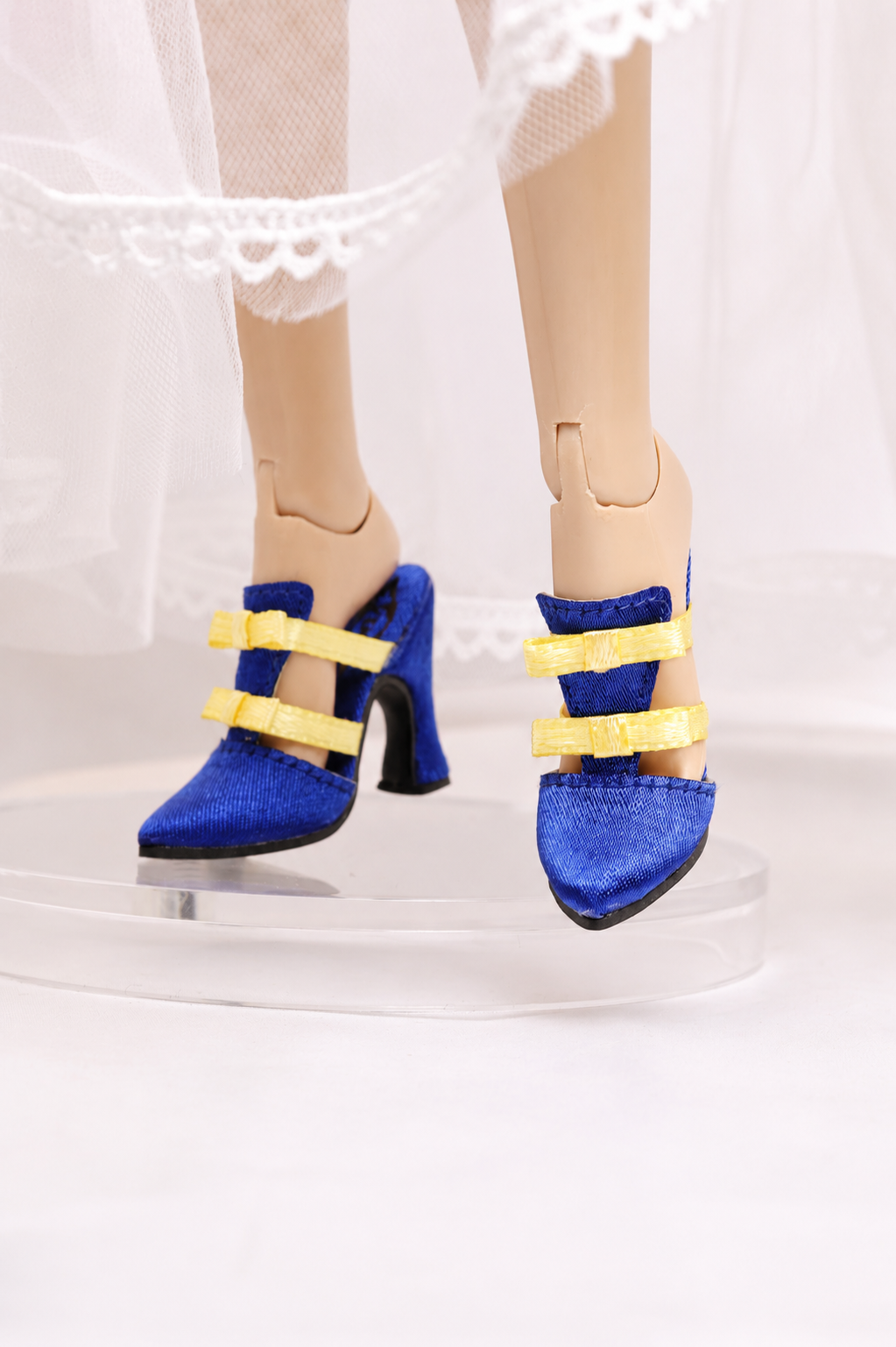 Marie Antoinette Shoe (2).png