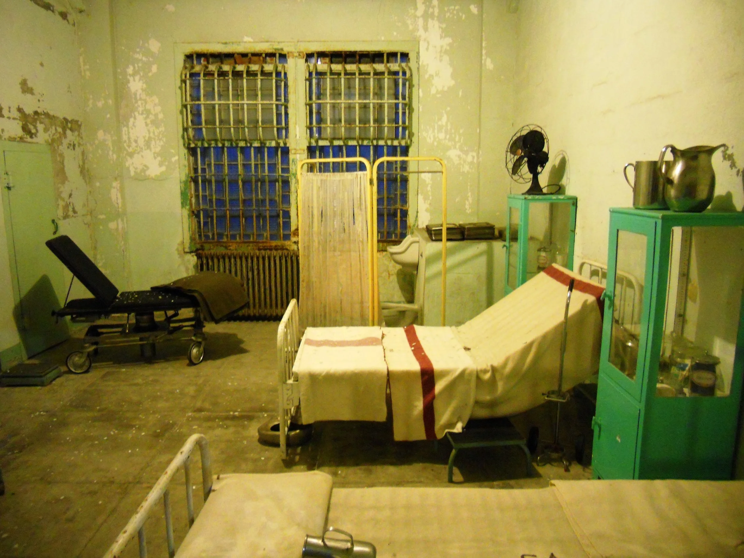 One of the infirmary rooms at Alcatraz during the night tour