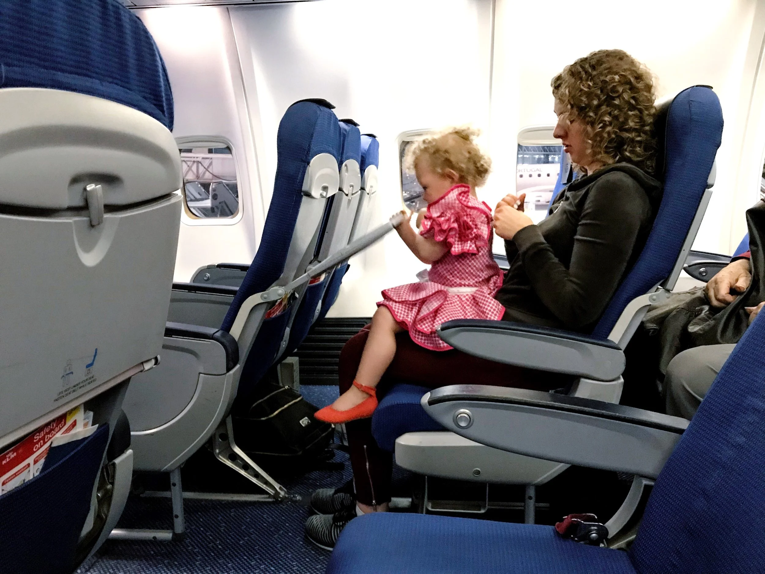 Klm Europe Business Class 737 800 Madrid Amsterdam Officer