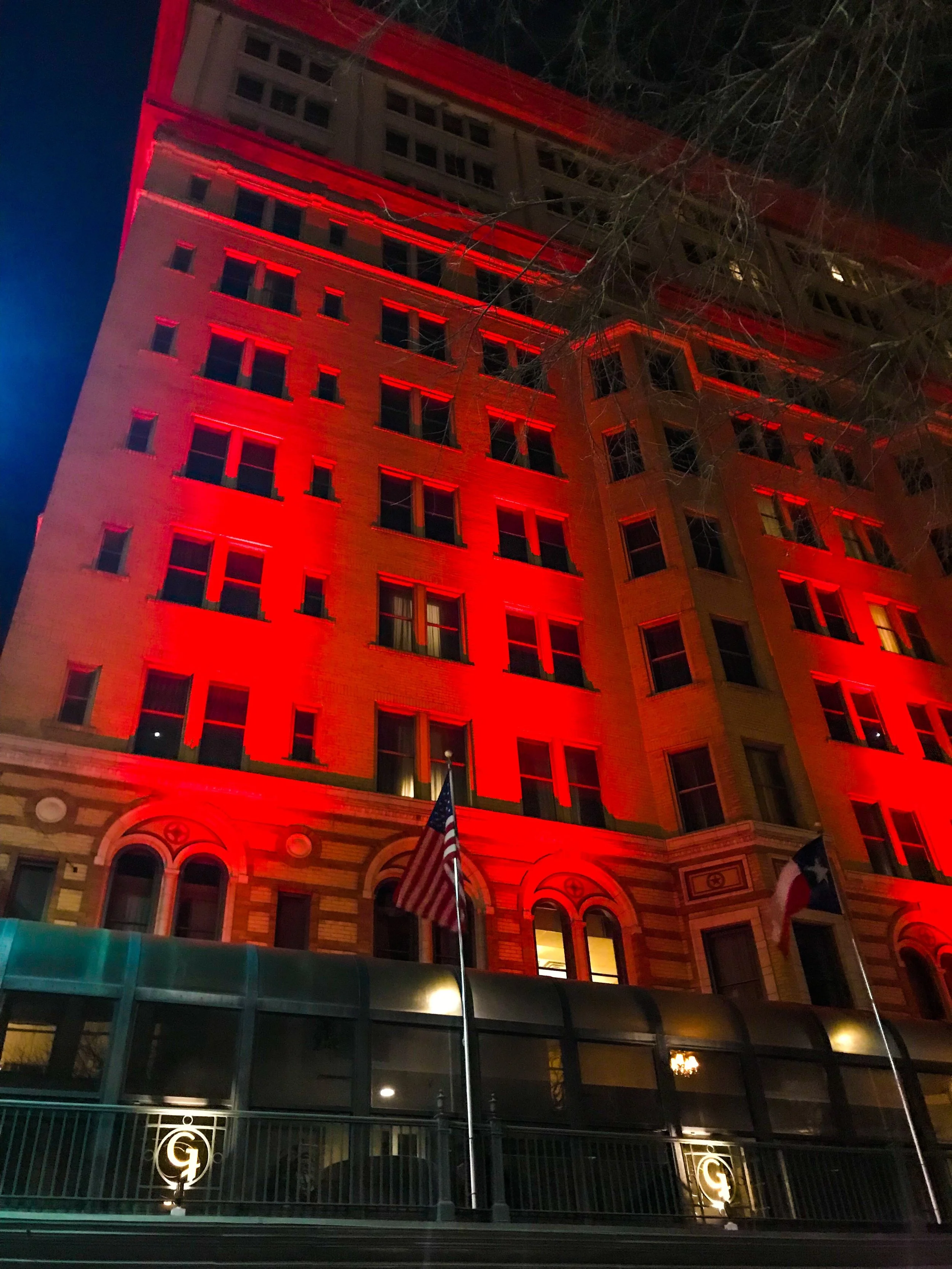 I’m not sure if the lights are red because I was there in February or if they’re always red. Either way, the exterior lighting was a nice touch.