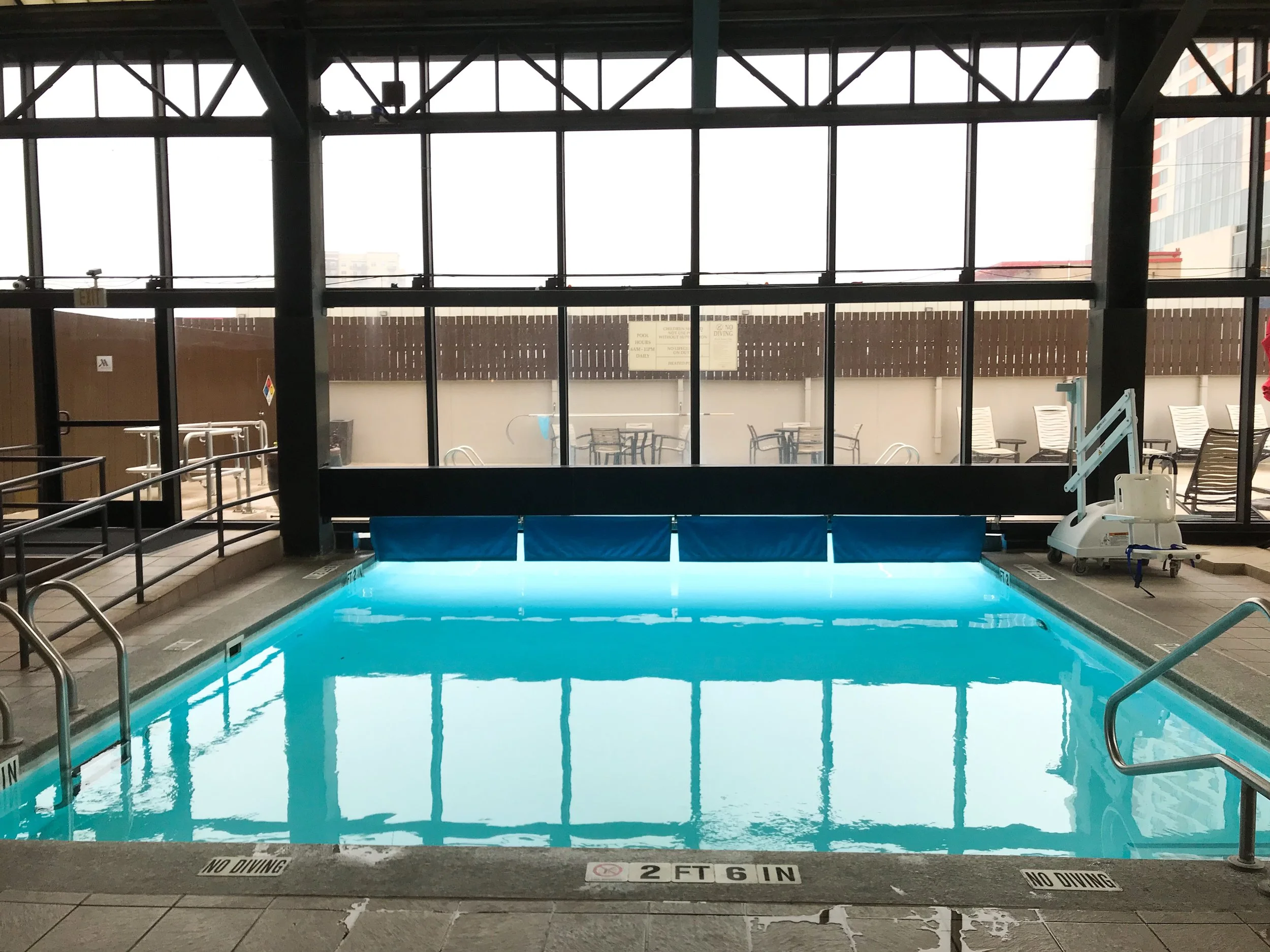 Indoor/outdoor pool