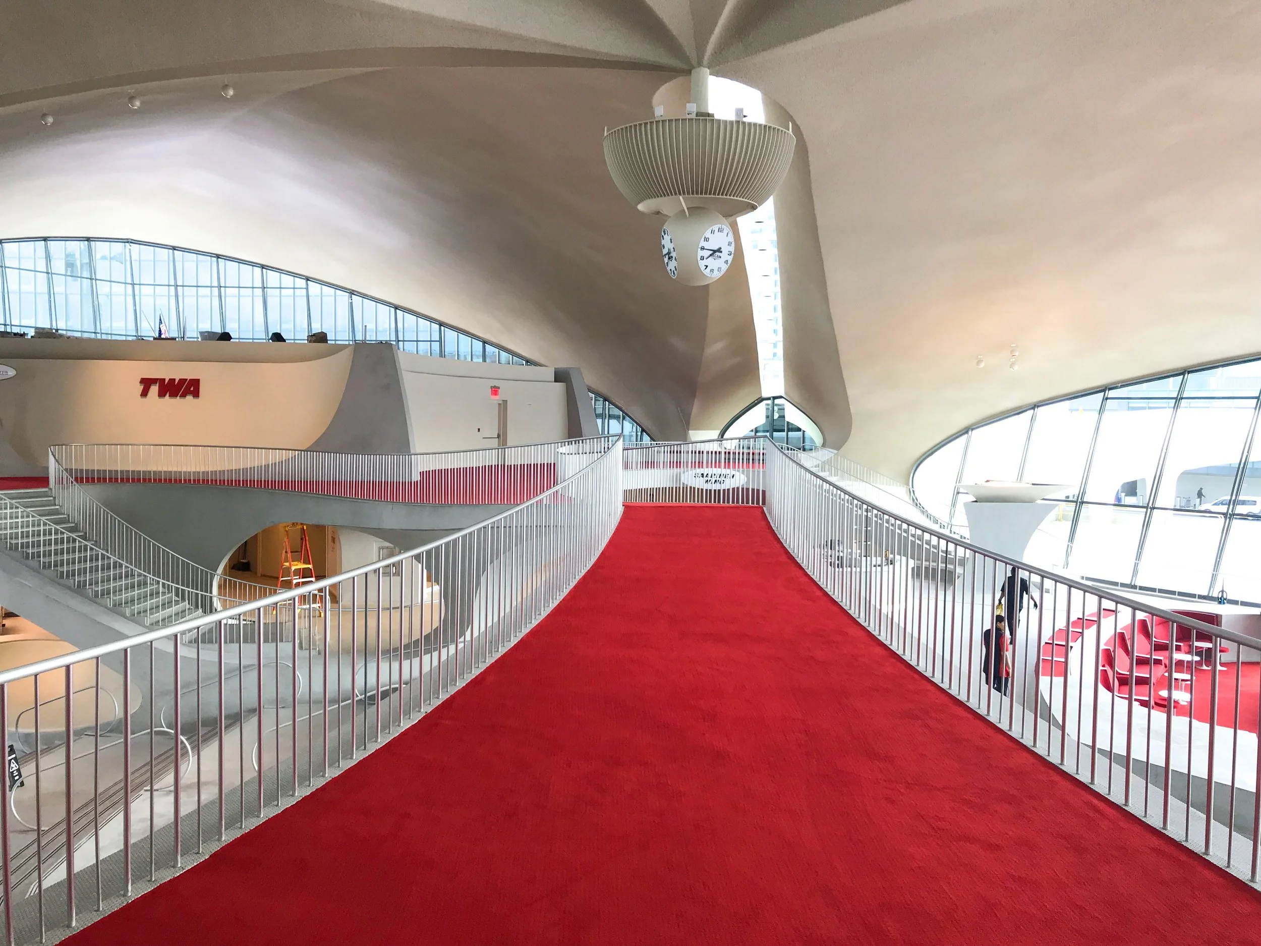 It is said that Eero Saarinen, the architect of the TWA Flight Center, used no right angles in the whole building.