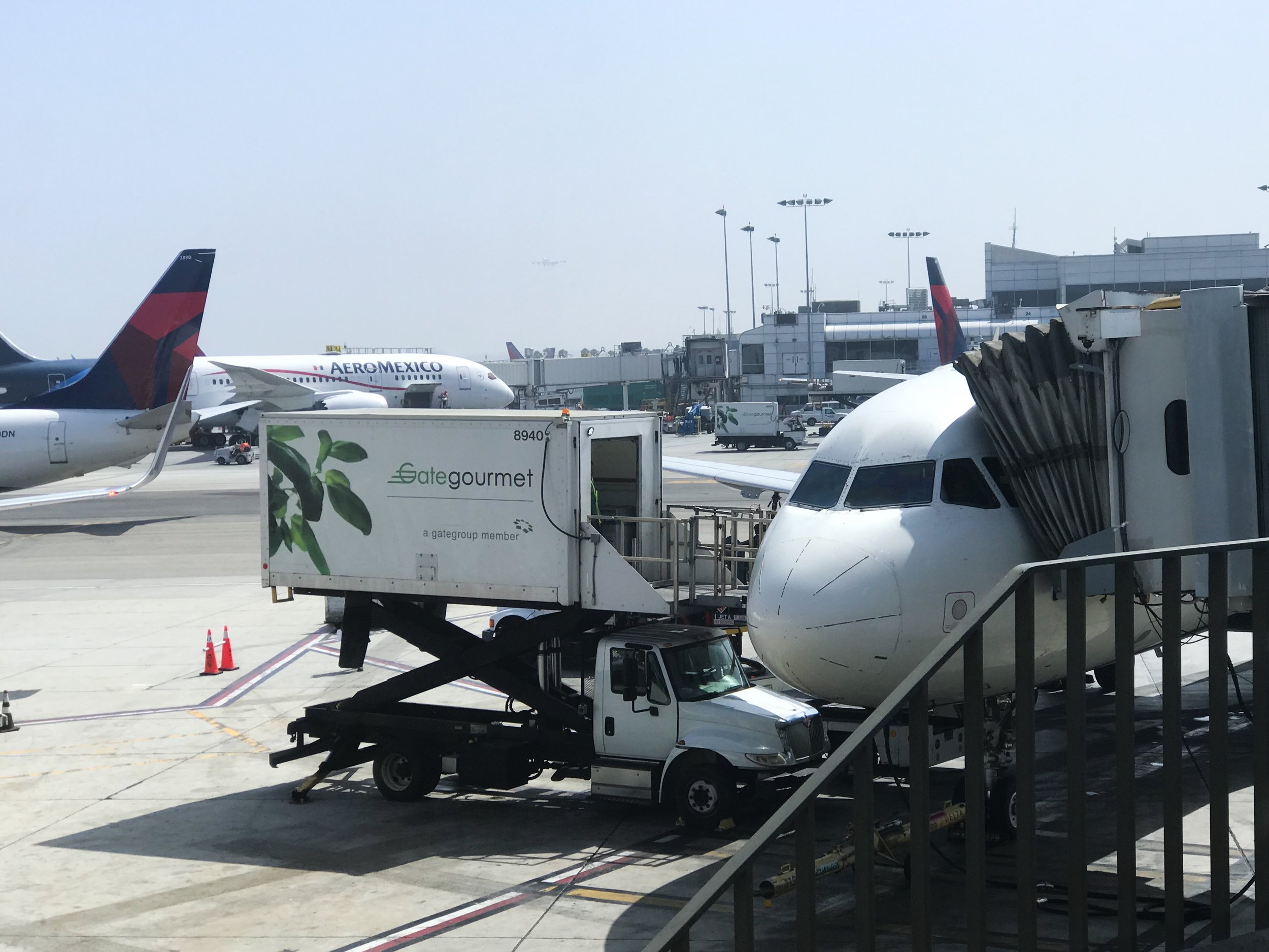 Delta First Class A3 Los Angeles Austin Officer Wayfinder