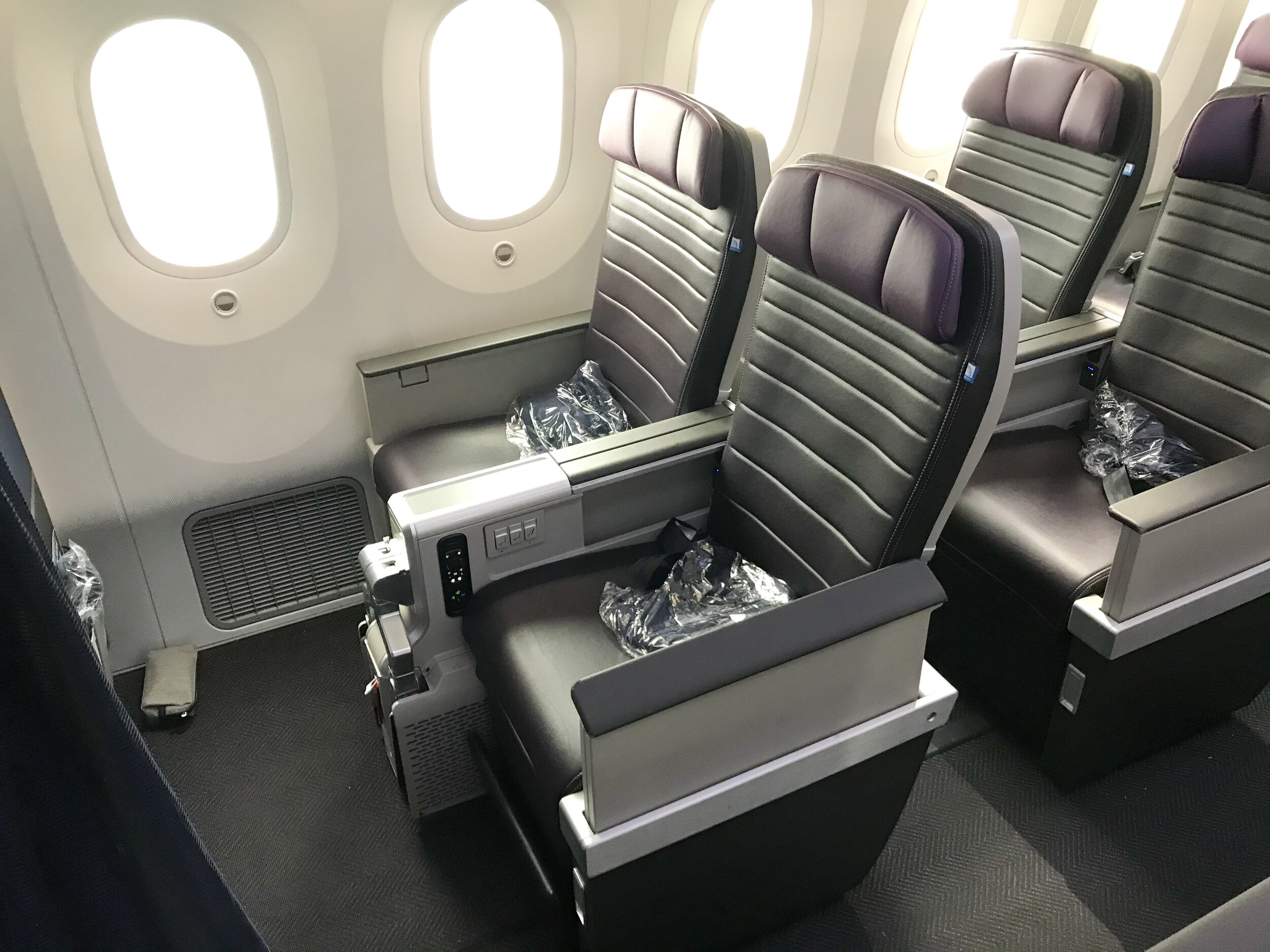 Empfänger Ozean Browser United Premium Economy Routes Erklären