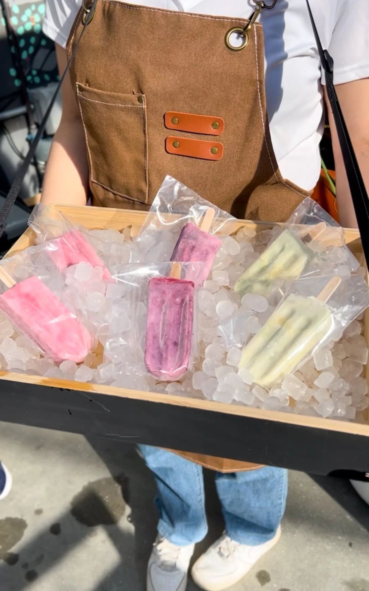 Nomad Frozen Yogurt Popsicle Cart 8.jpg