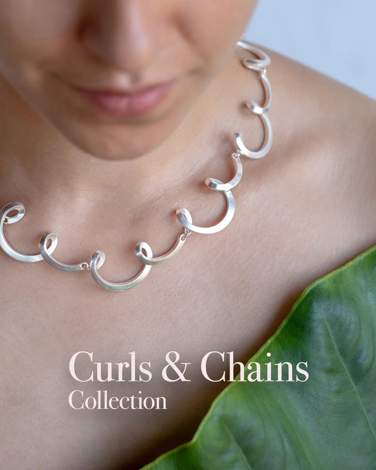 Curls & Chains Grid Display v01.jpg