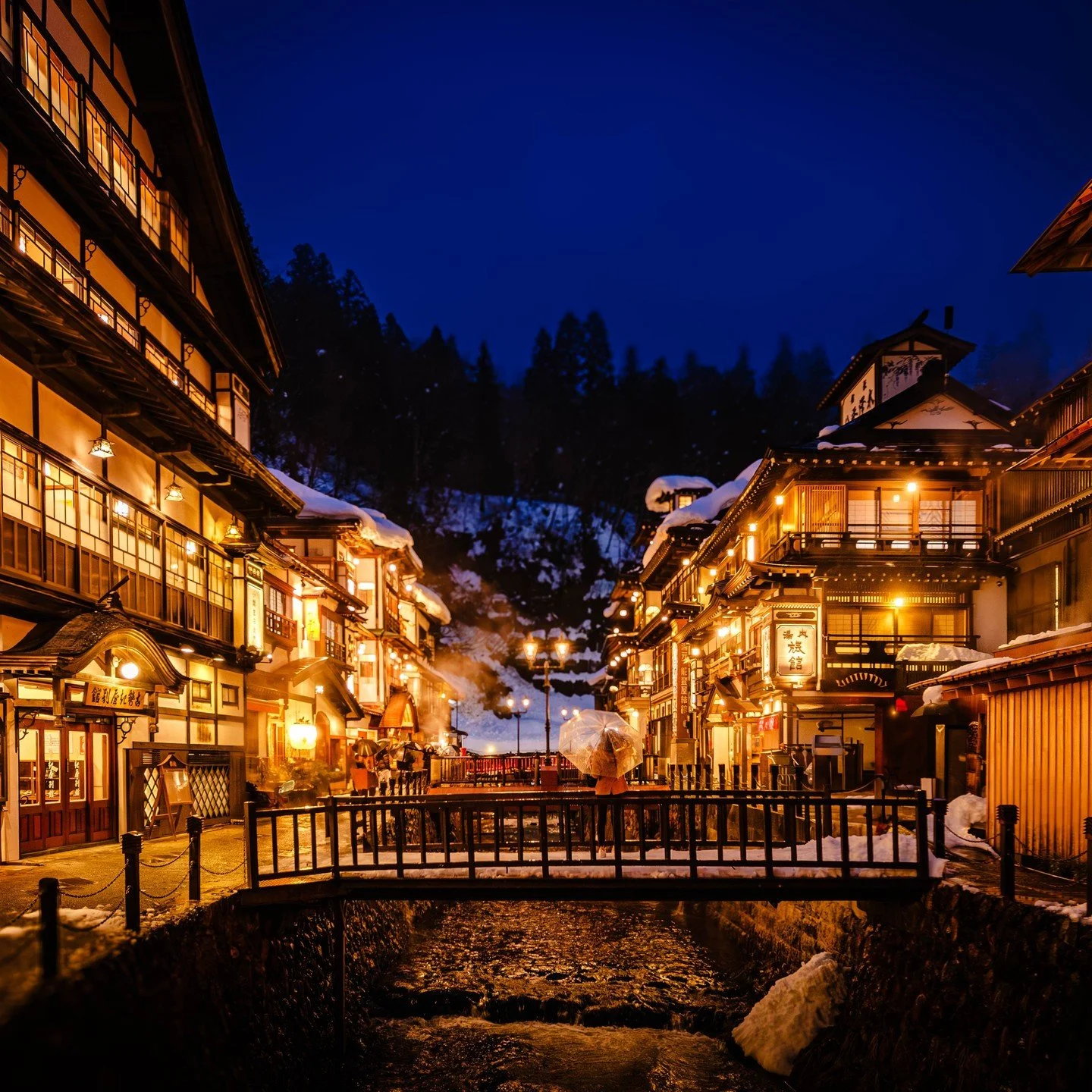 Ginzan Onsen, Yamagata, Japan

Spending winter in an onsen is truly one of life's great pleasures.

Currently, it is winter in Australia and I want to sit in an onsen again whilst looking at a snowy landscape just like the experience in Ginzan onsen 