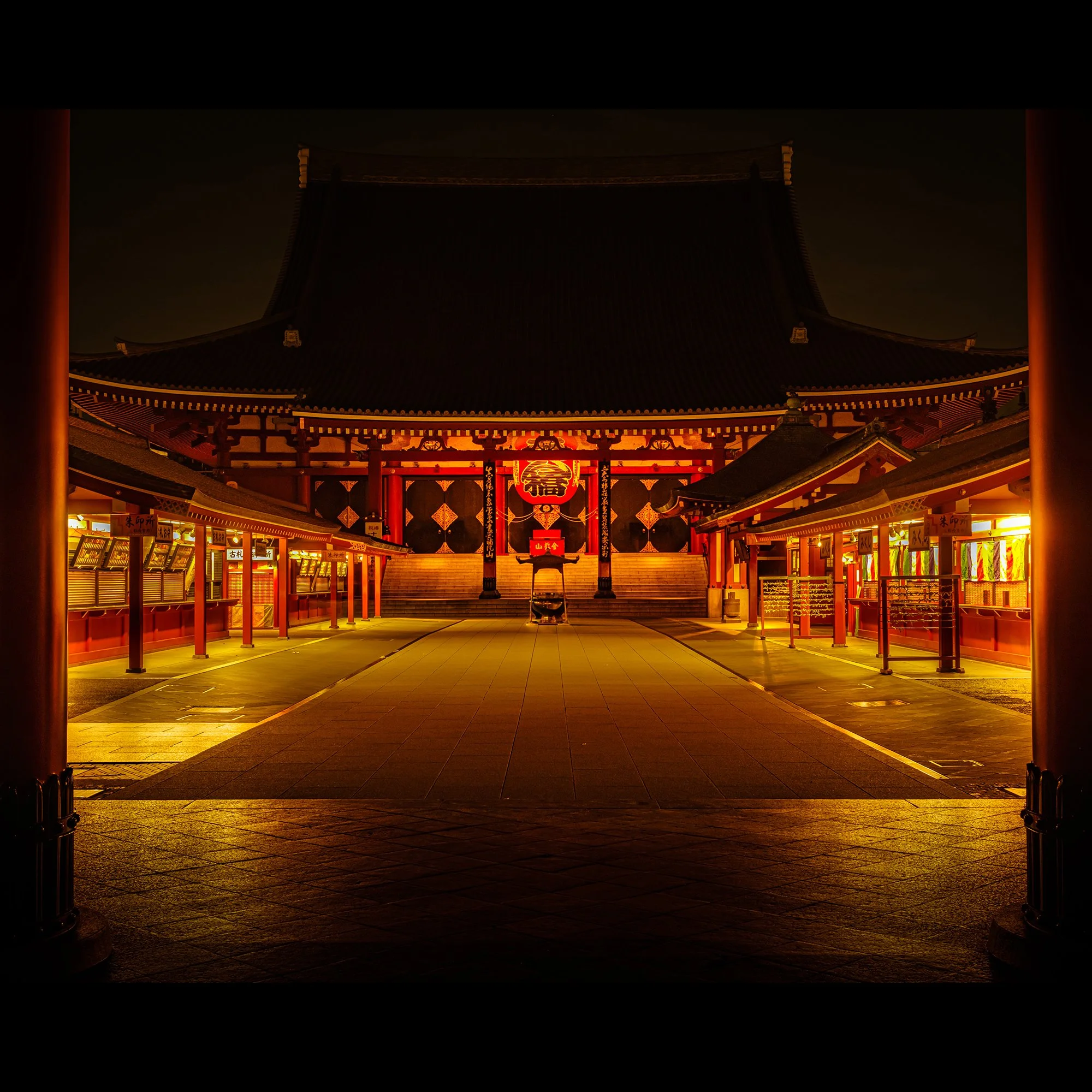 Sensō-ji, Tokyo, Japan

Probably my favourite photo from the whole Japan trip.

Captured late at night at Sensō-ji Temple in. I've shot this temple a few times during the day but i've never really being happy with the results becuase of the crowds of