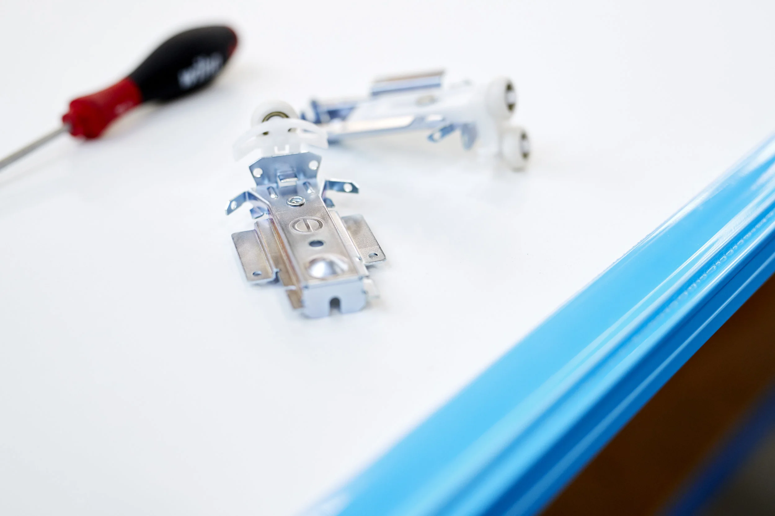 Each bottom rolling Glidepro door component carries a five year guarantee.