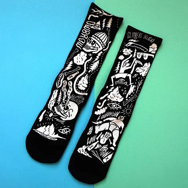 Socks are in! Get them in two different versions, and two different sizes. 36-40 and 40-44! Use the codeword LOWBROWSUMMER for a 15% discount this weekend! Masterfully printed by @nvrlndco_
.
.
.
#illustration #design #apparel #socks #sockdesign #indieapparel #indieshirts #sale #discount #summersale #lowbrowart #lowbrow #lowbrowbrand #climbingapparel #boulderapparel #boulderingapparel #climbingmerch
