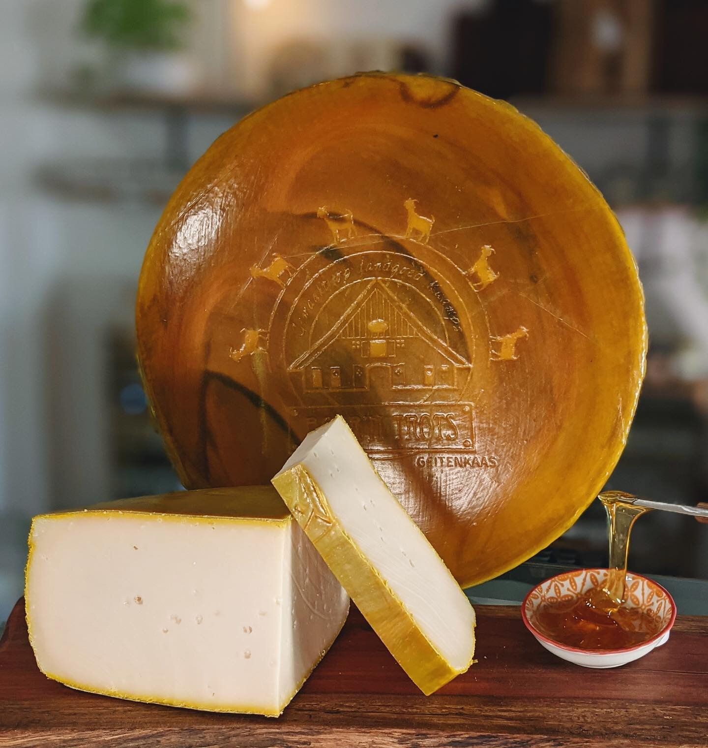 Honey and cheese are known for being a perfect pair. Add goats&rsquo; cheese to the equation and you&rsquo;ve got a match made in heaven 🍯🧀🐐

This melt-in-your-mouth goat gouda is smooth and creamy on the palette and leaves you with sweet underton