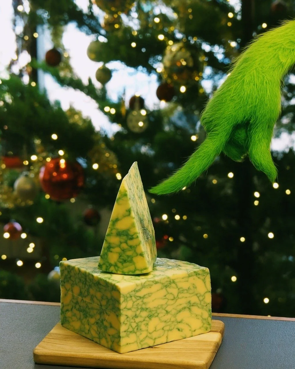 On the sixth day of Cheesemas, my cheesemonger gave to me...

The Grinch's favourite cheese 💚

Traditionally made for festive occasions like Harvest and Christmas, Sage Derby is smooth, buttery and mellow. Sage is added before the curd sets, creatin