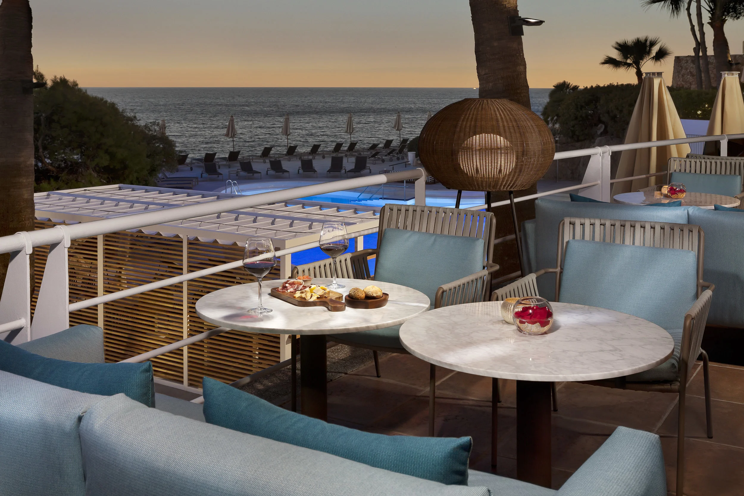 357GranMeliaDeMar-Amaro_Terrace_Sunset_Wine_Experience.jpg