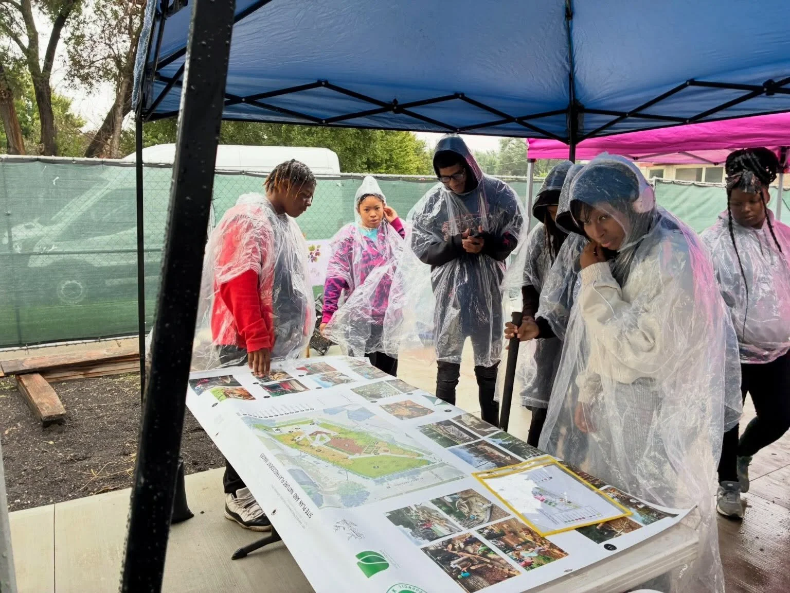 A little rain didn&rsquo;t stop our interns last weekend! 🌧️ They showed up at Garfield Park Community Orchards to help get the space ready for planting.

This is what community building looks like: showing up, working together, and caring for a pla