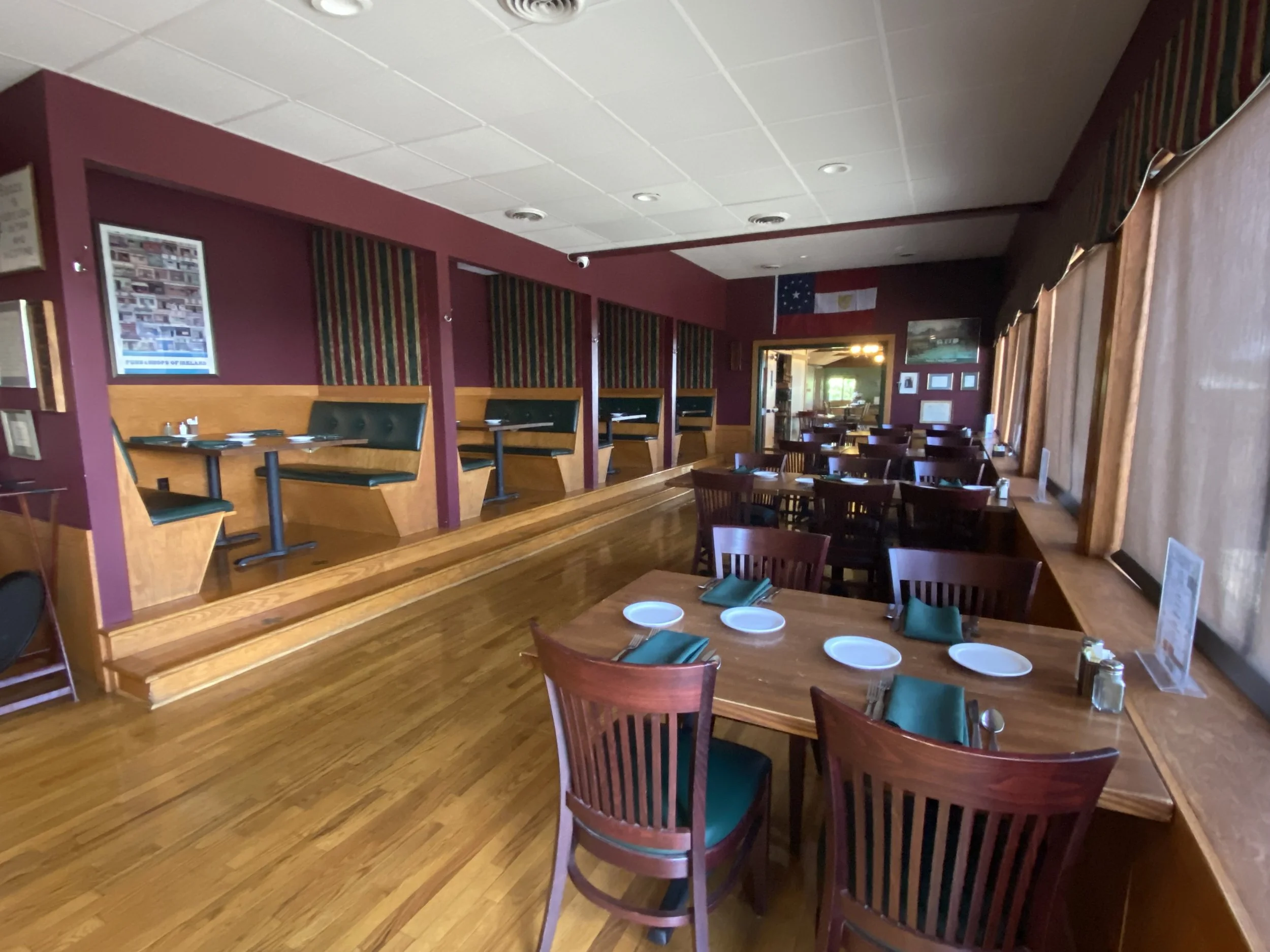 Oak Room Full .jpg