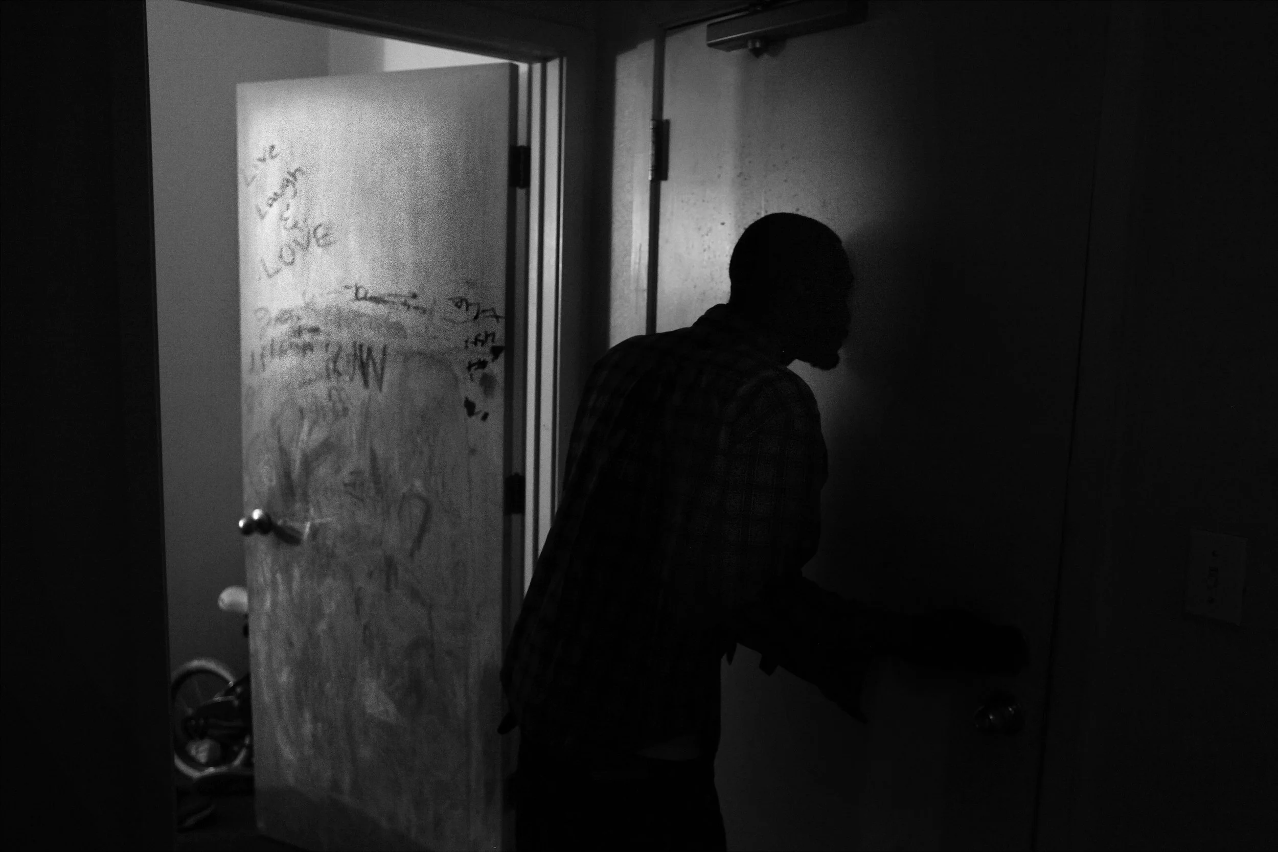  After the rehab program, Shanon goes back to staying with a friend in downtown Oakland. Soon after, Shanon's friend is evicted from the apartment. 