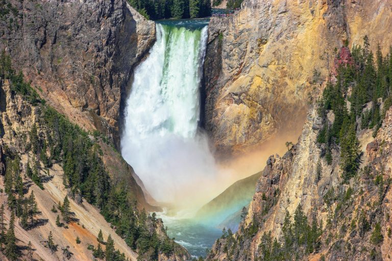 Natures-Perfect-Rainbow-Artist-Point-Yellowstone-Grand-Canyon-768x512.jpg