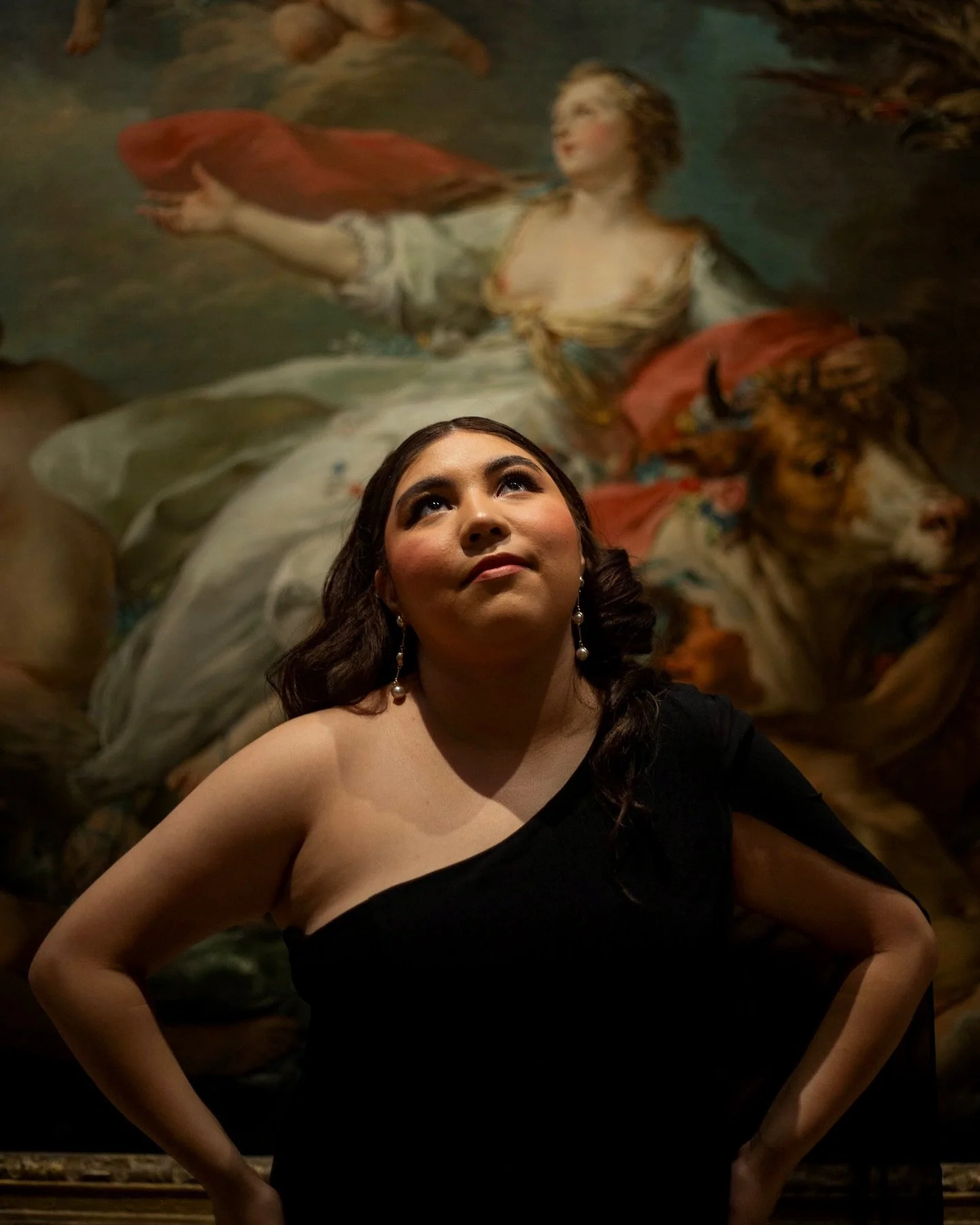 photographing women is photographing art 🖤
reunited after 2 years, from photographing elena&rsquo;s sweet sixteen to now her graduation 🥹