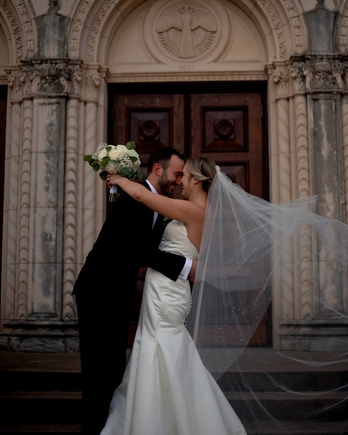 screen grabs from chris &amp; anna&rsquo;s wedding day!! literal perfection, i&rsquo;m cryingggg 🥹
