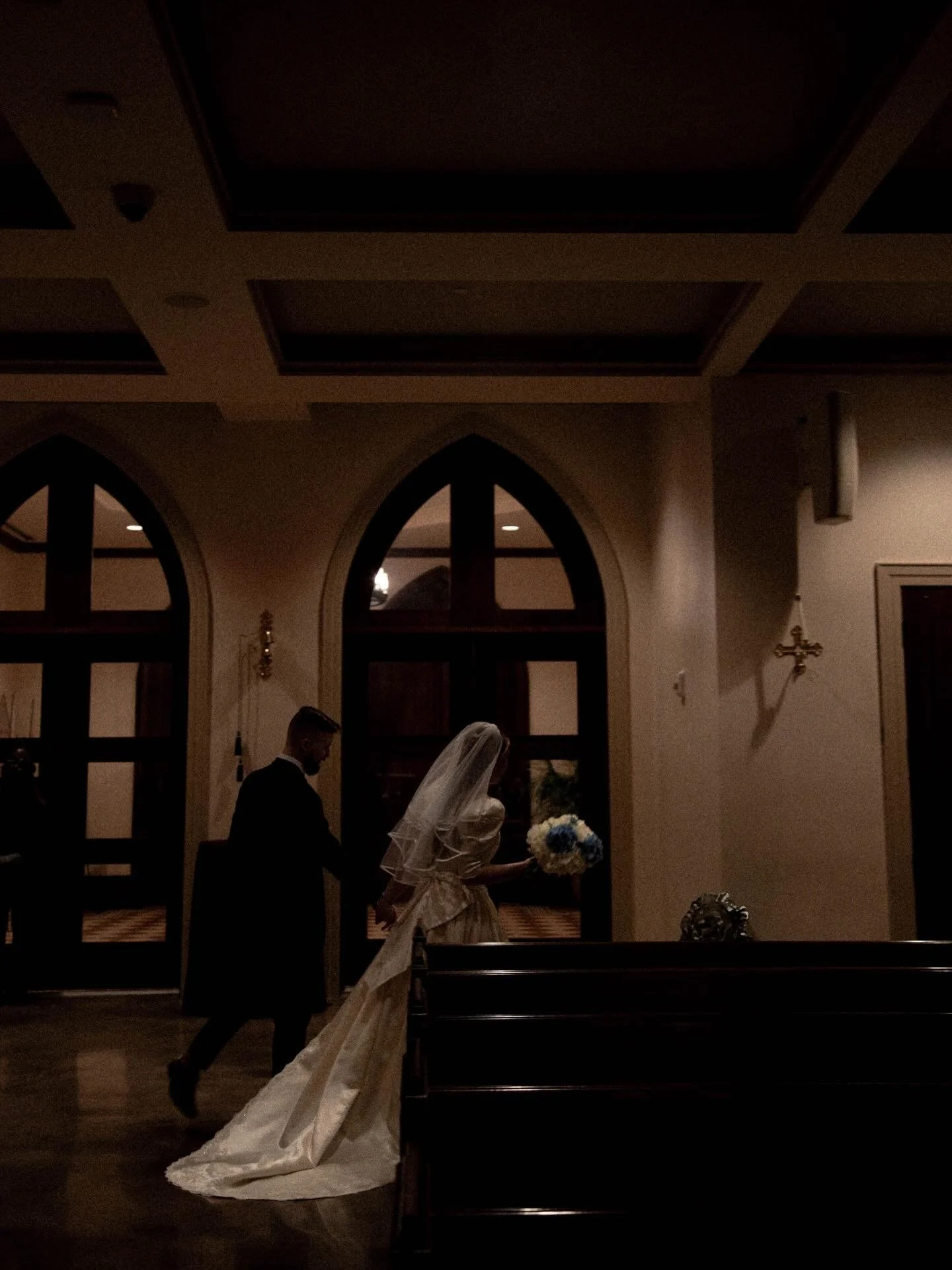 some of my favorite wedding photos i&rsquo;ve taken that live in my head rent free 🖤