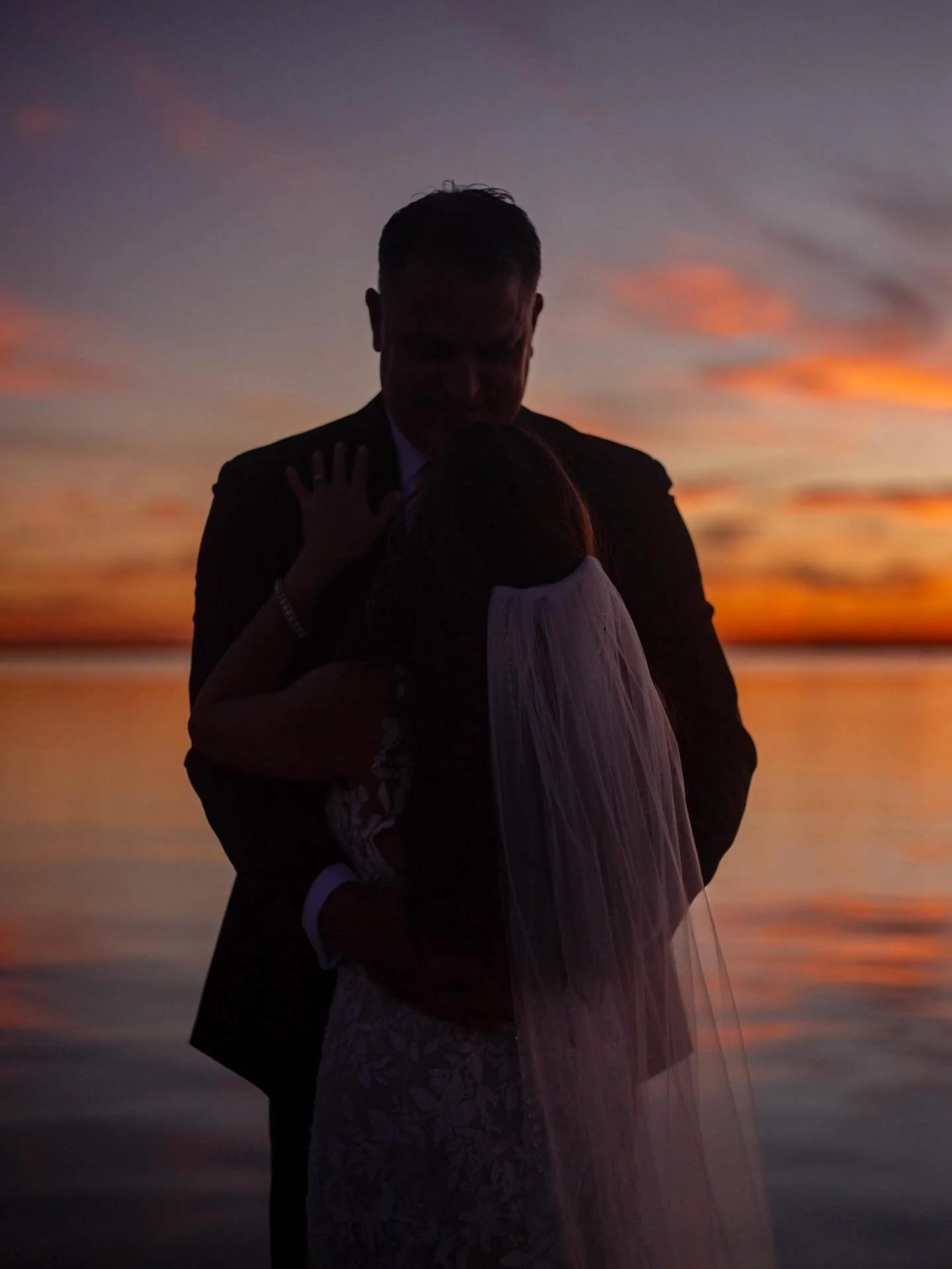the most dreamy lakefront wedding that makes you feel everything again 💜✨