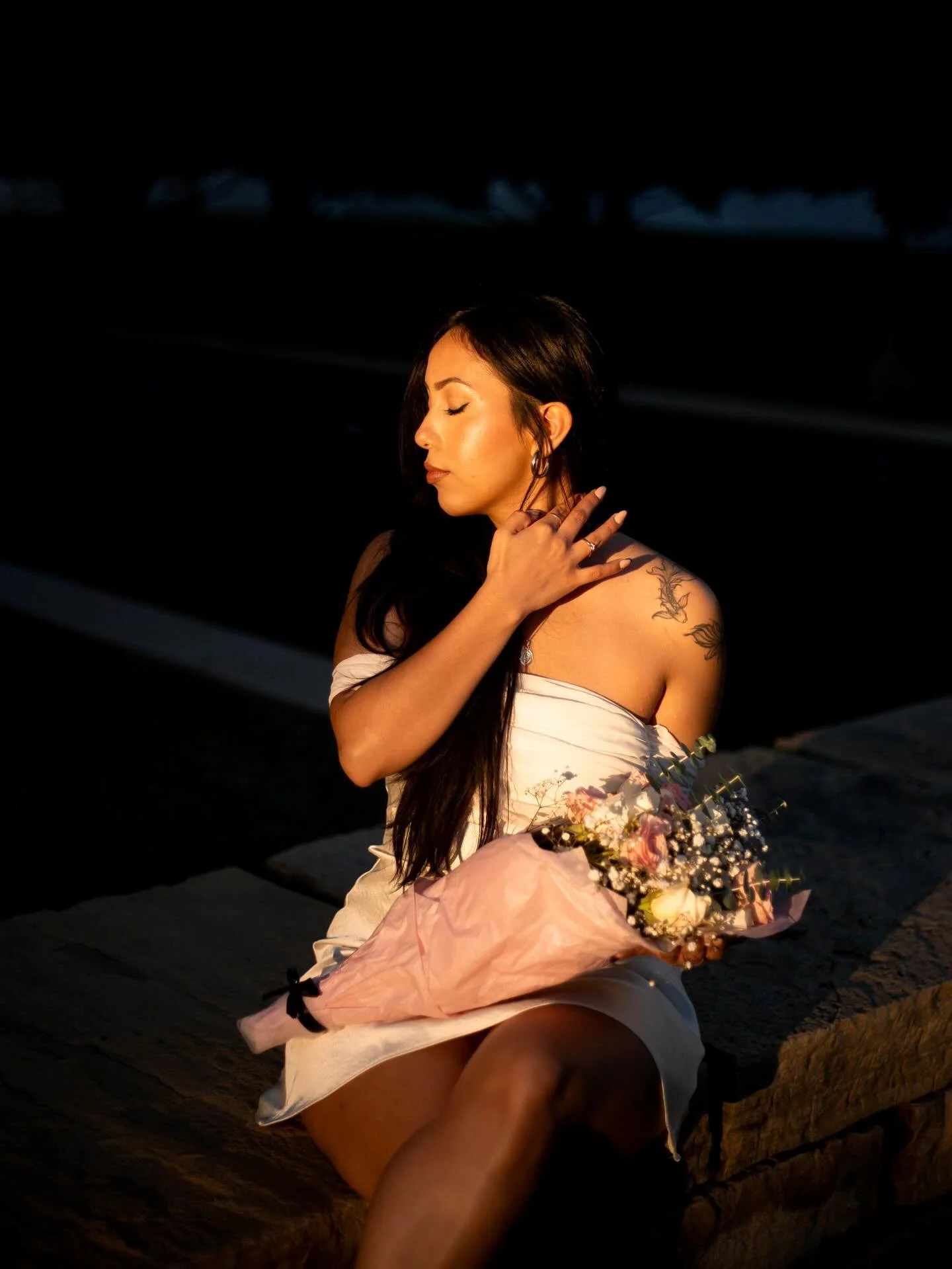 sunkissed and one degree smarter ✨
gorgeous grad photos with @yessicafavelaa 🖤