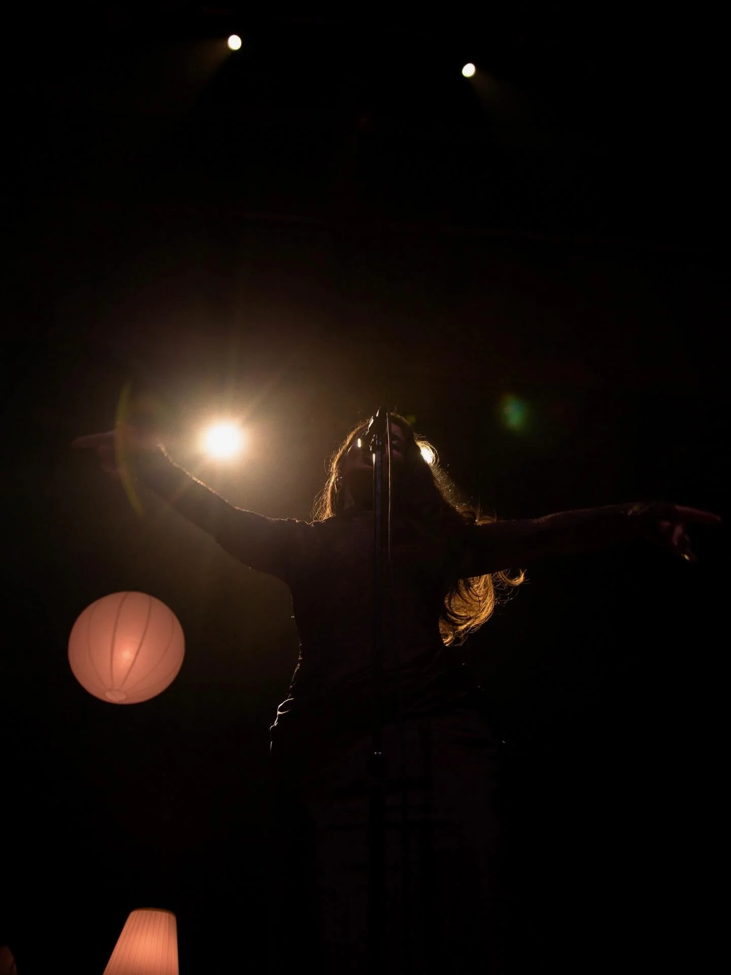 photographed my forever favorite artist again after 4 years, pinch me!! the divine beauty and talent herself @sabrinaclaudio and team 🖤🥹💕