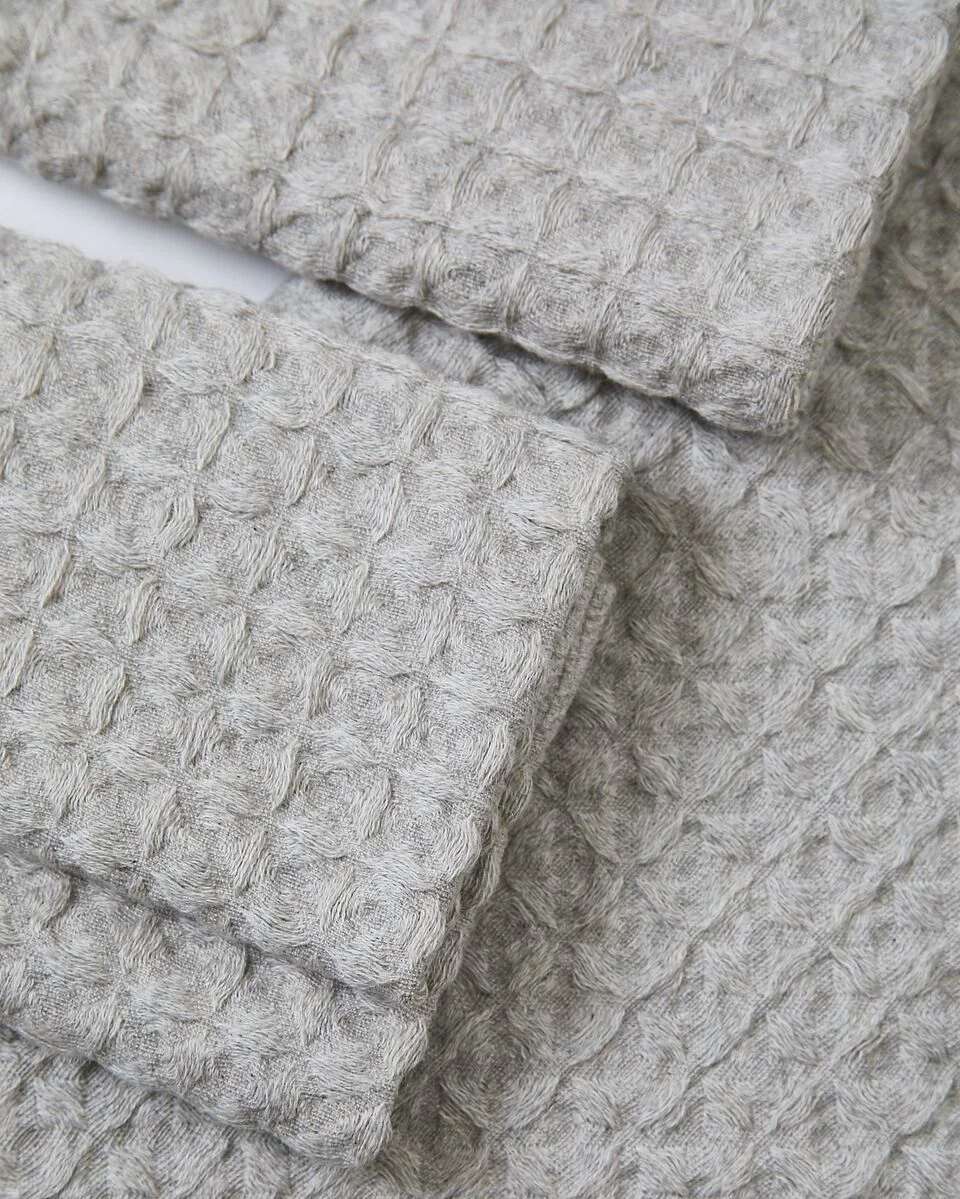 Mirabeau Linen Towels Ice CONTEXT_242_preview.jpg