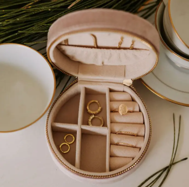 Mauve Jewelry Case