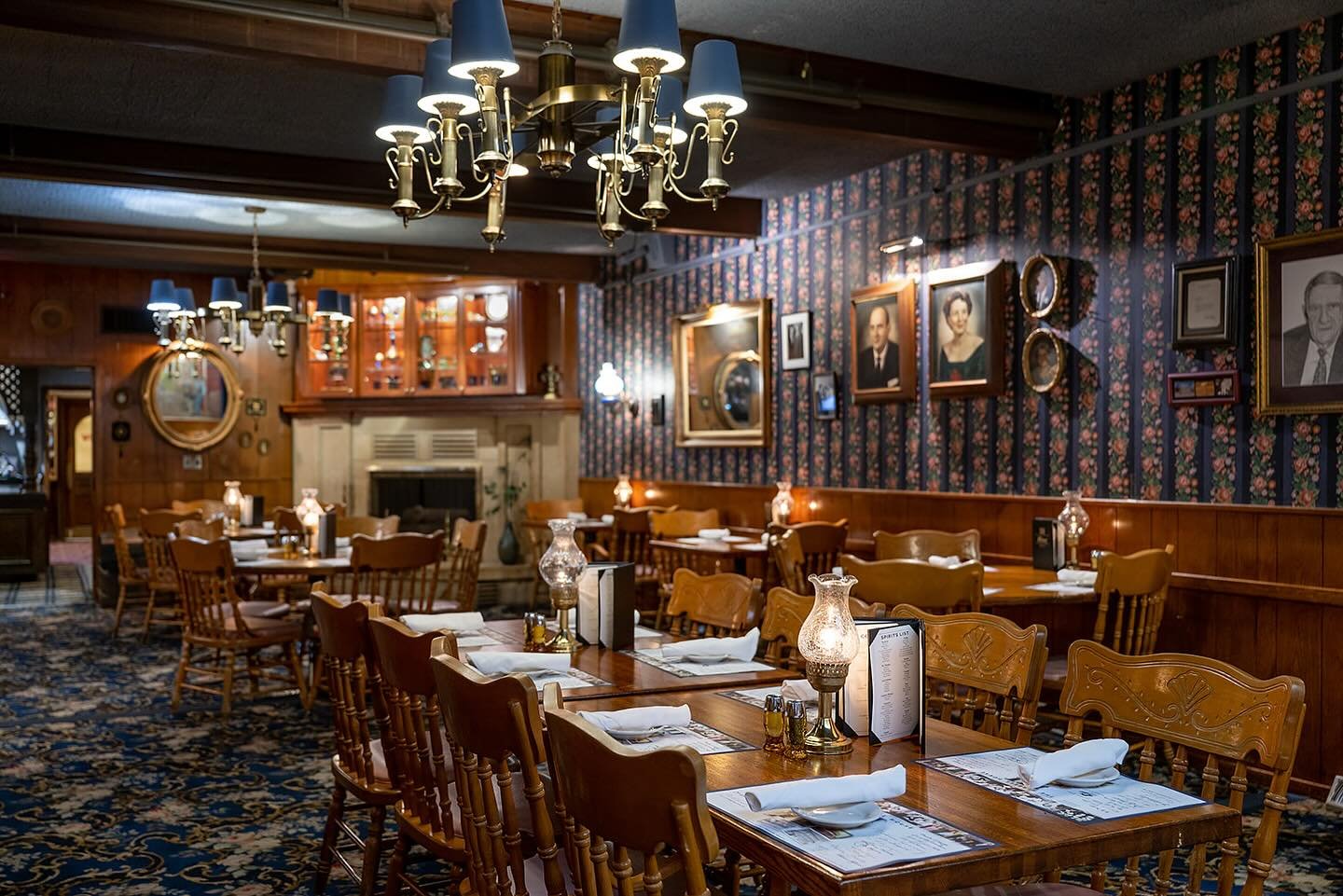 Which Hubbell House dining room is your favorite? 🍽️