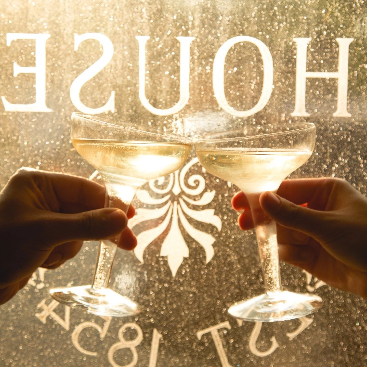 Celebrate New Year's Eve at the Hubbell House!🥂✨

🕰️ Opening at 3pm
🍴 Special menu (link in bio) - no bar menu or takeout available 
📅 Reservations are highly encouraged!