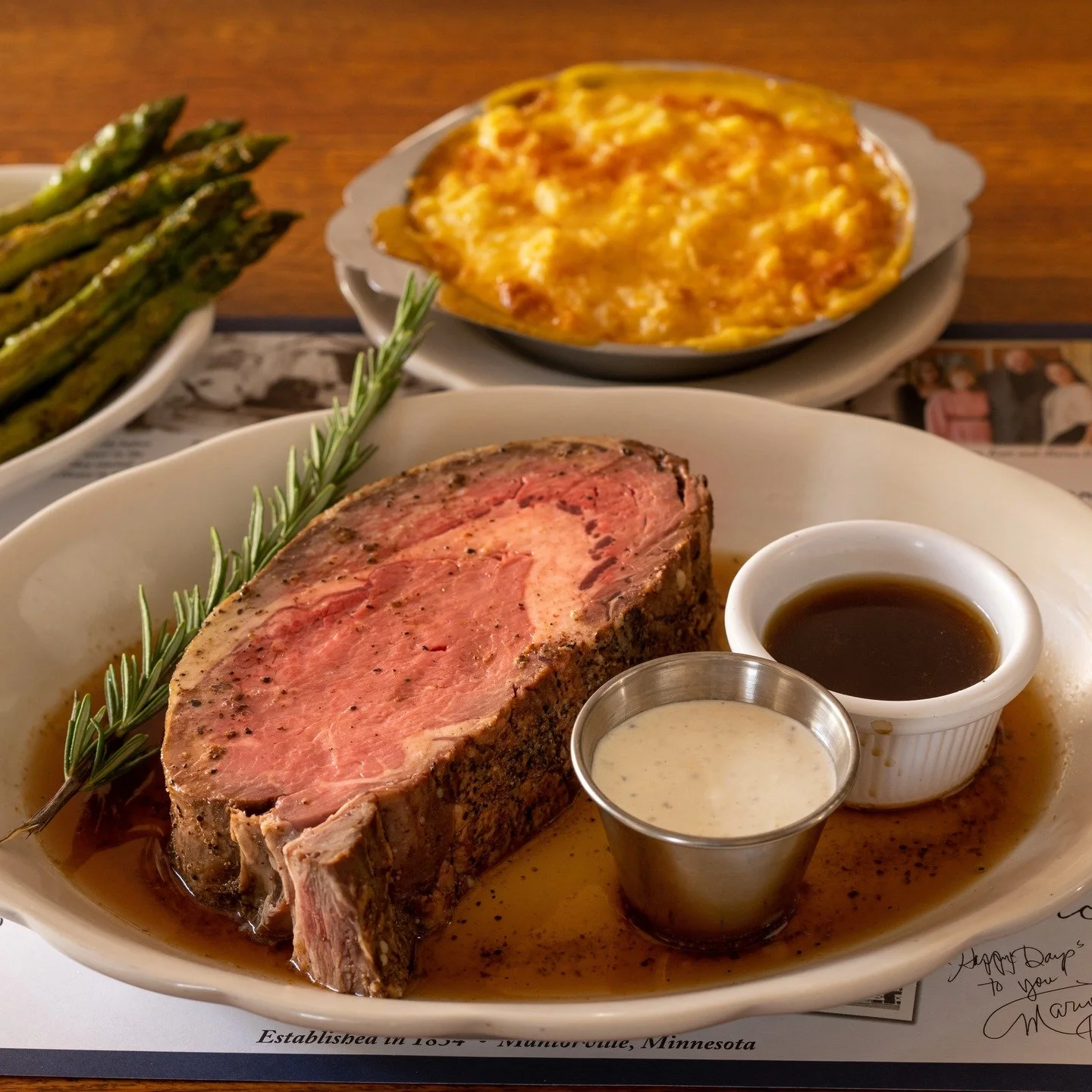 We have a few Easter Sunday reservations left!

Book today to make sure you and your loved ones don't miss out 🥰