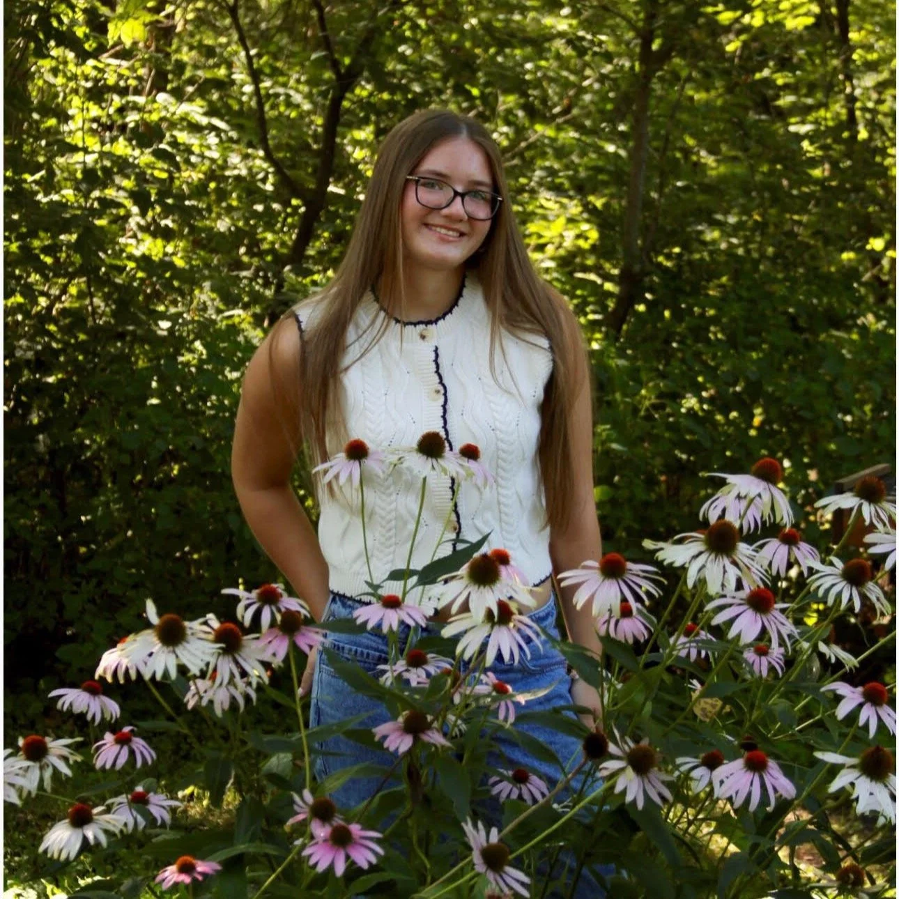 It's time to celebrate our graduating high school Hubbell House seniors! Next up, Bevin Klampe 🎓🌟

Future plans: Complete generals at RCTC and then transfer to a four-year college to finish my degree in finance/financial advising

Favorite Hubbell 