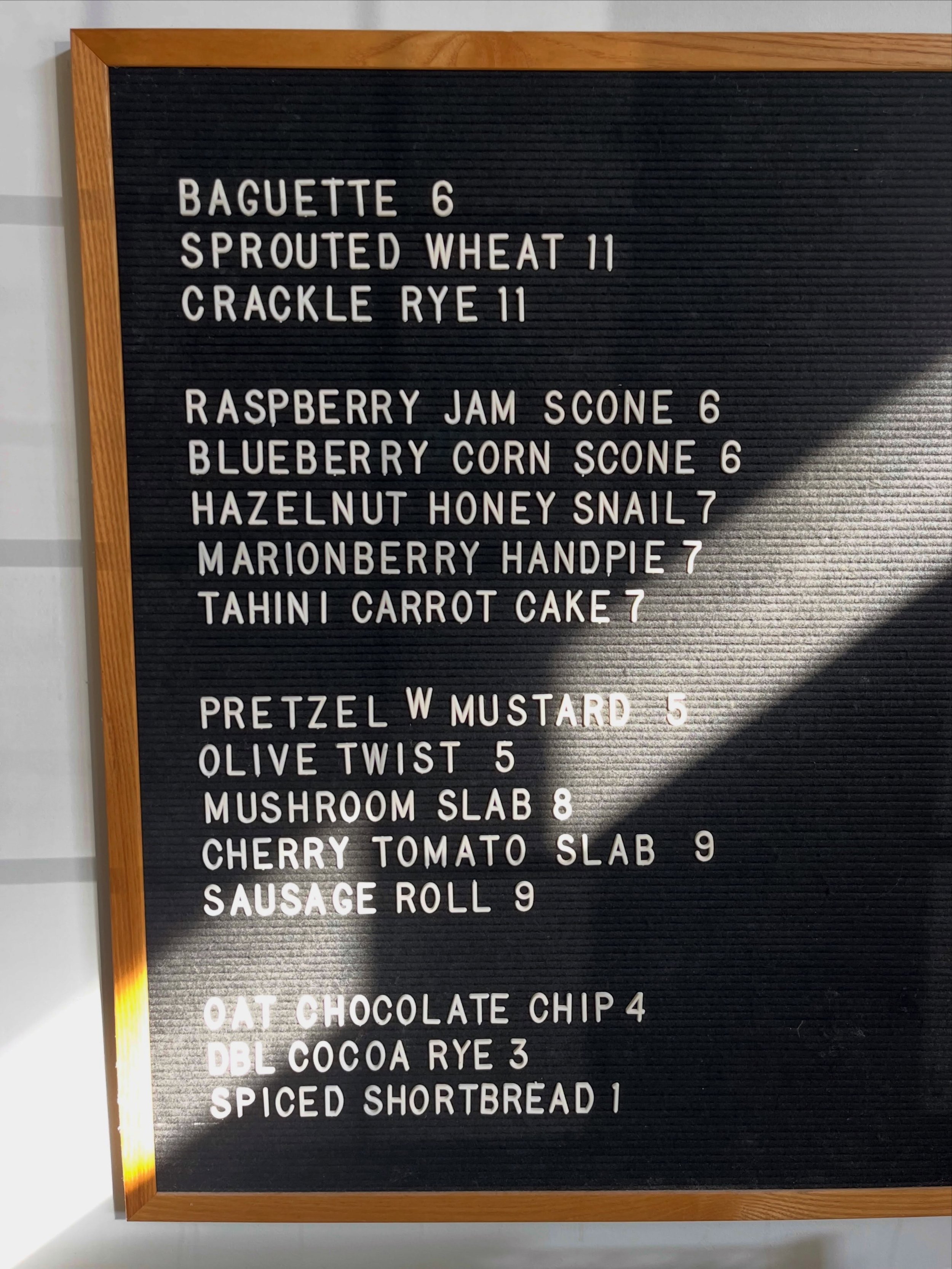 Yes we are here this weekend baking for SUNDAY!!
SCUTTLEBUTT v TURKEY PESTo sandwich..Last week of the stunning CHERRy TOMATO SLAB, plenty of grainy loaves, taHiNi Carrot Cake, sconez, oh my :-)