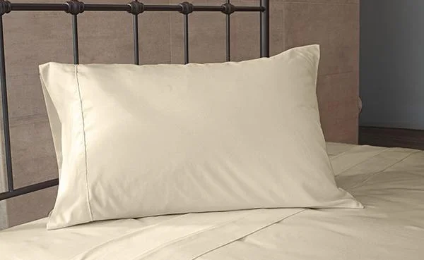bed_pillow_case_size_cream_L3A1728_web_7a569ce6-101c-429e-abe2-648adc145cb1_grande.jpg