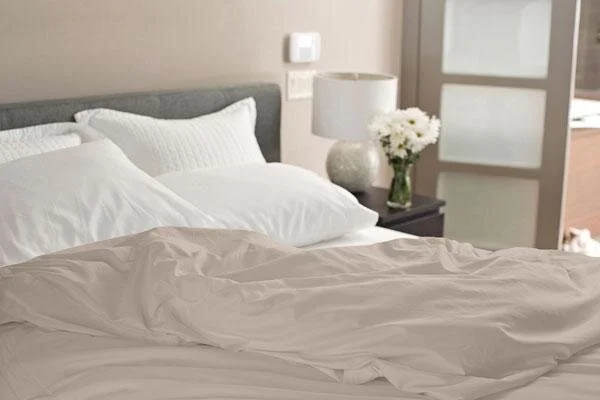 duvet-cover-taupe_a35f622d-de6e-46f6-90e0-0d0622cf495f_grande.jpg