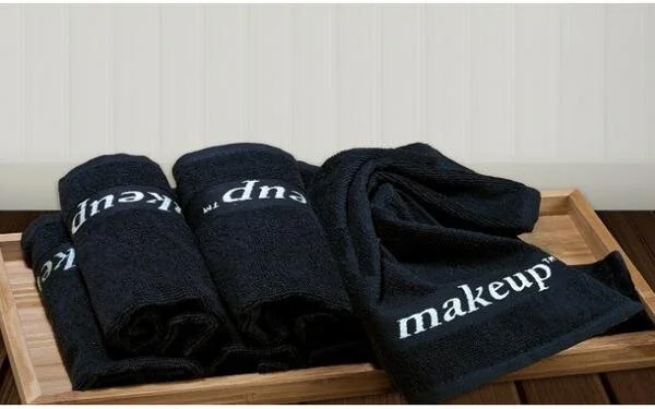 makeup_towels_1060db26-67d5-4a1d-a904-87cad4e03304_grande.jpg