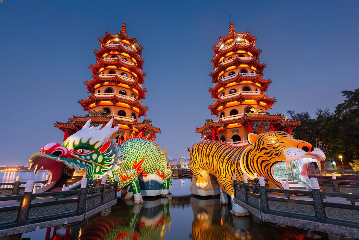 kaohsiung-taiwan-dragon-and-tiger-pagodas-at-lotu-2021-10-13-17-34-23-utc-(1).jpg