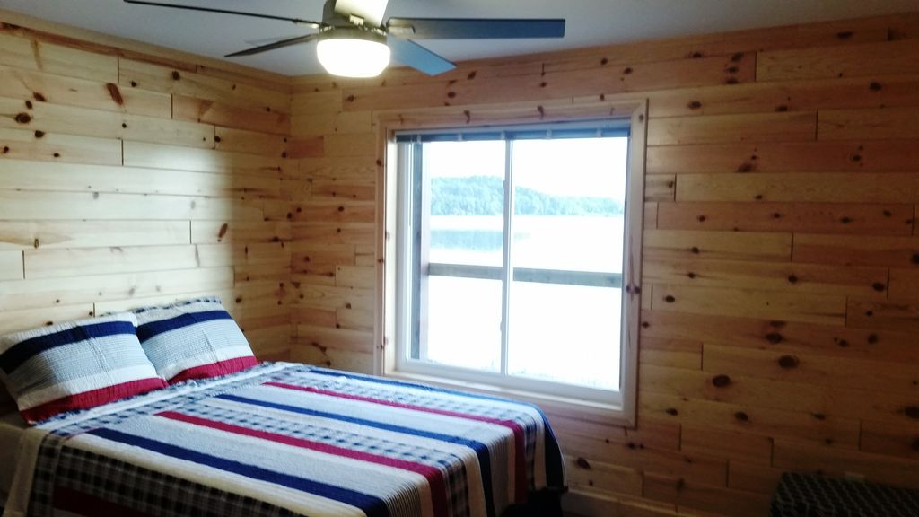 Of the 11 BR-BA suites, 10 have large windows overlooking Stone Lake.