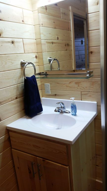Of the 12 BAs, 5 have 25-inch vanities with glass shelf above the sink.