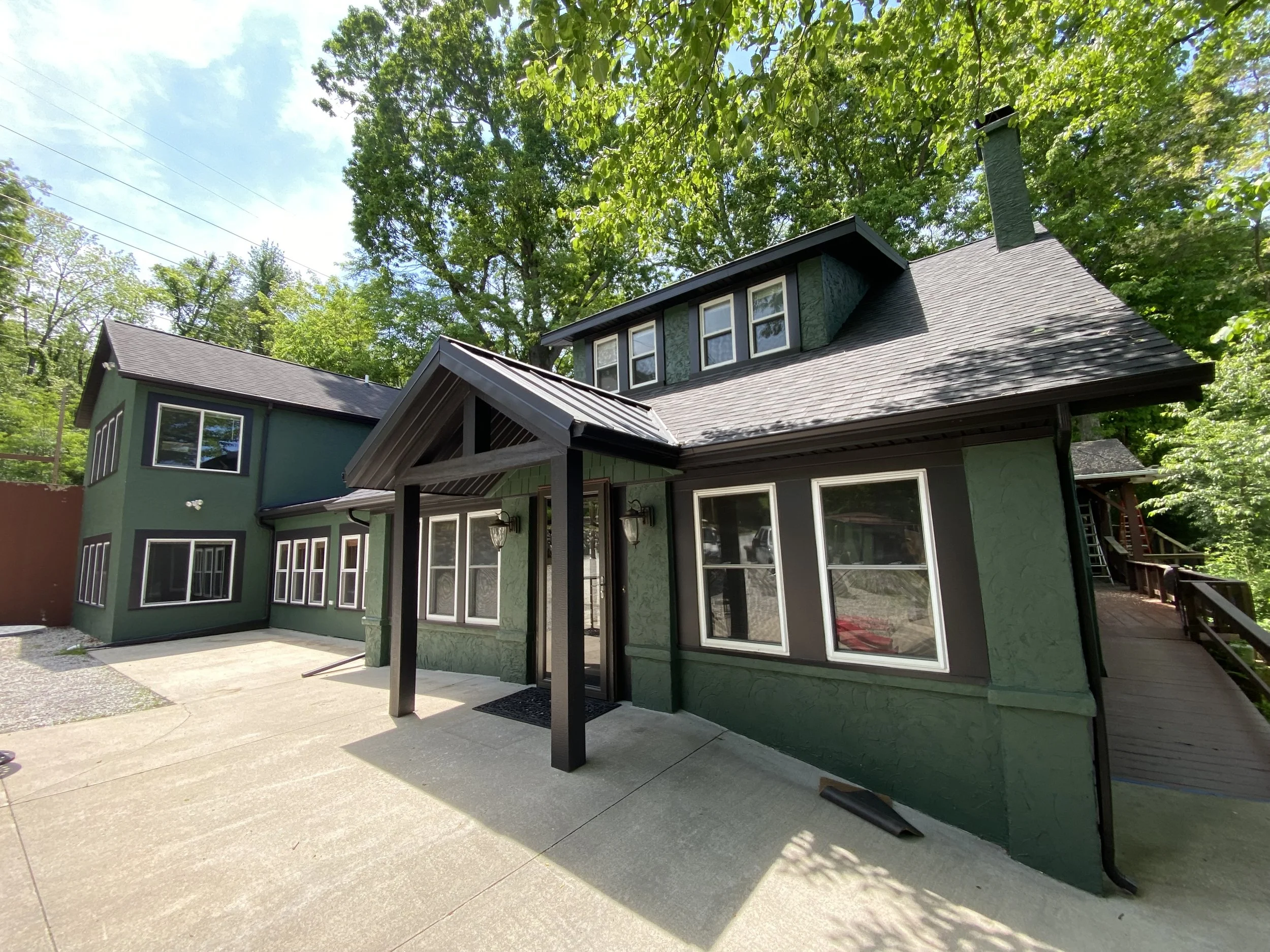  Barrier-free entry, interior &amp; deck ramps make the property wheelchair-friendly. 