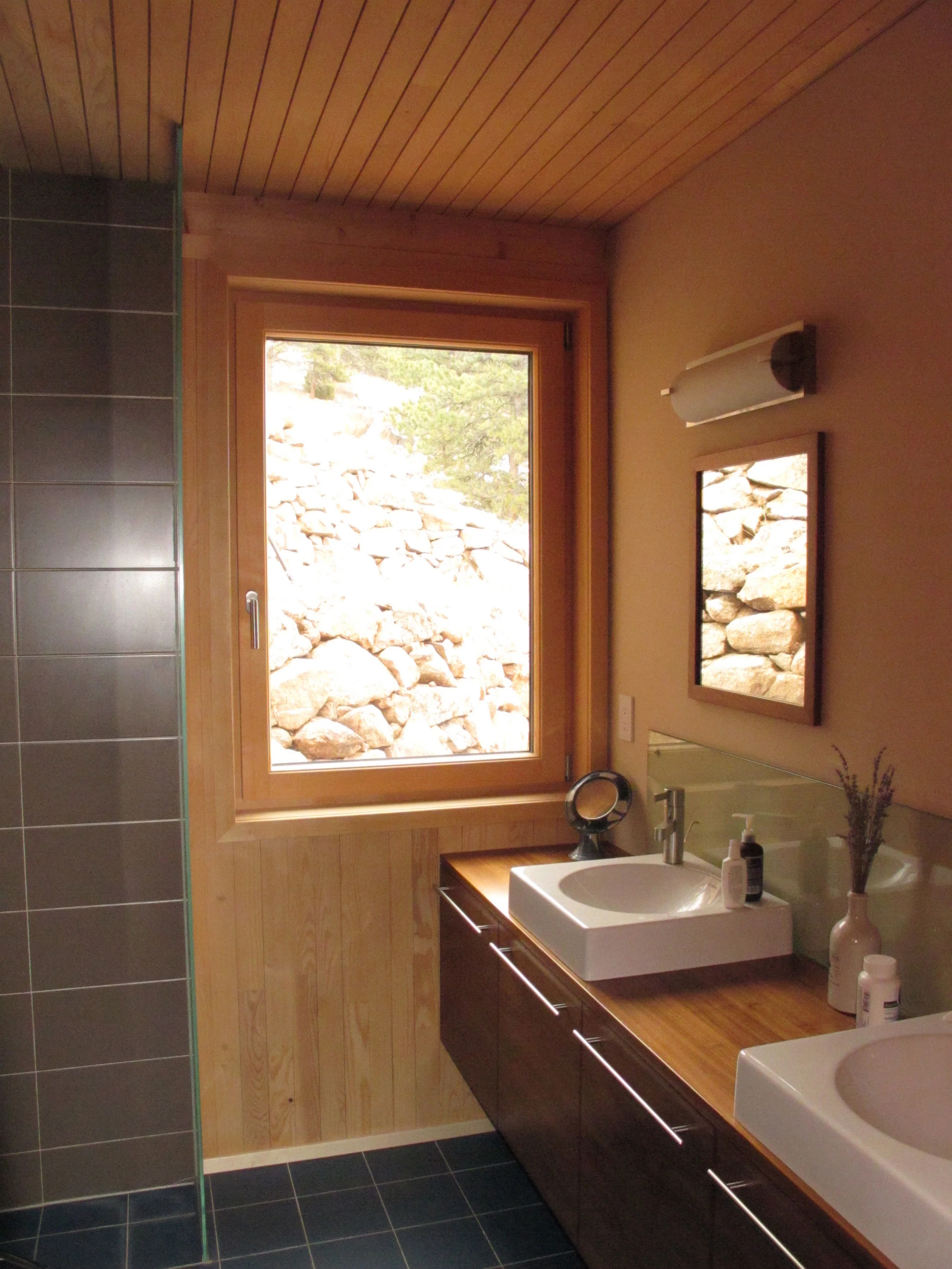 bathroom cabinet-1.jpg