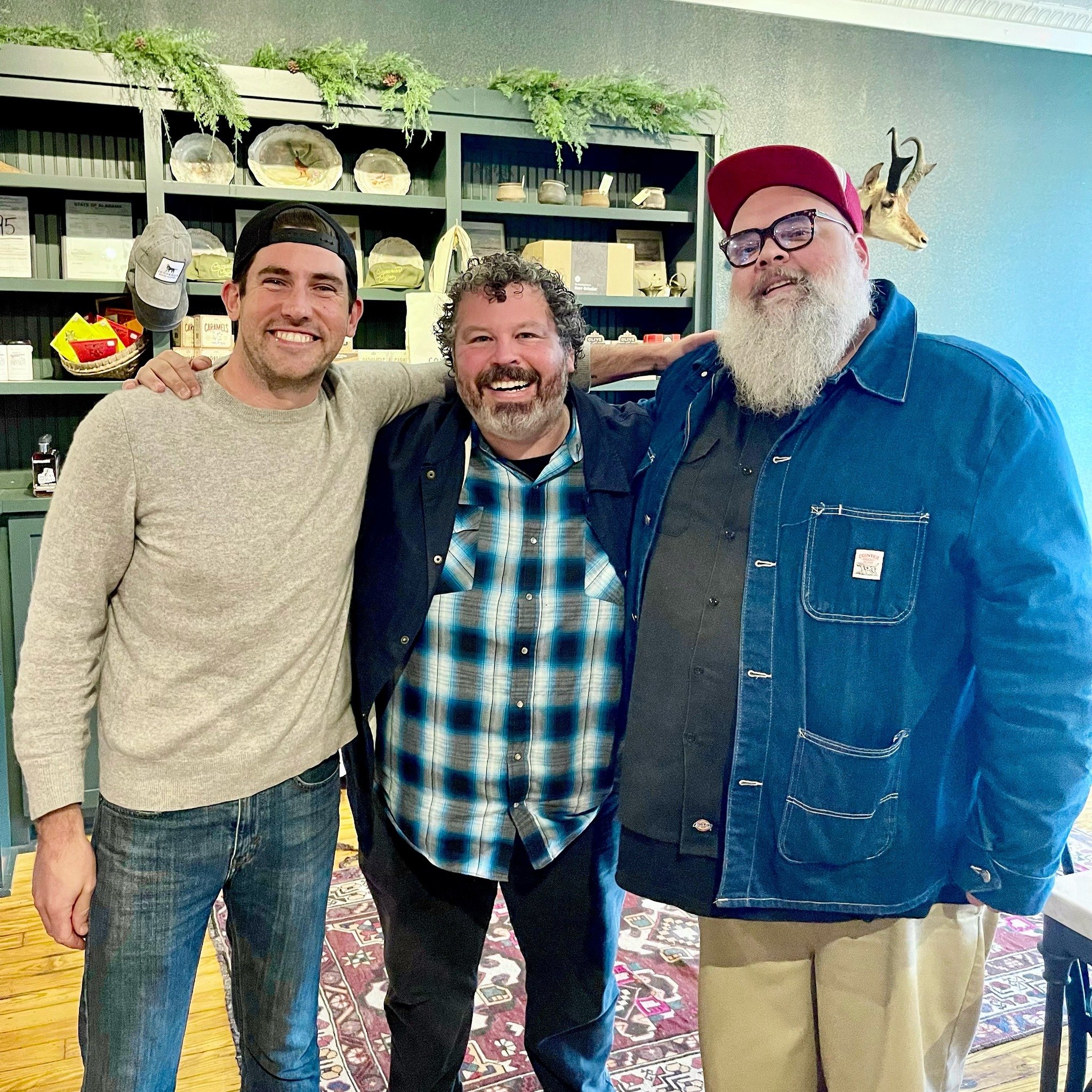 Got to spend the morning with two friends and bond over our love for coffee, real estate, music, and everything in between! 

@isaacjudd is an Oregon-based Realtor and real estate investor, and @patricktetreault is a music producer and Shoals transpl